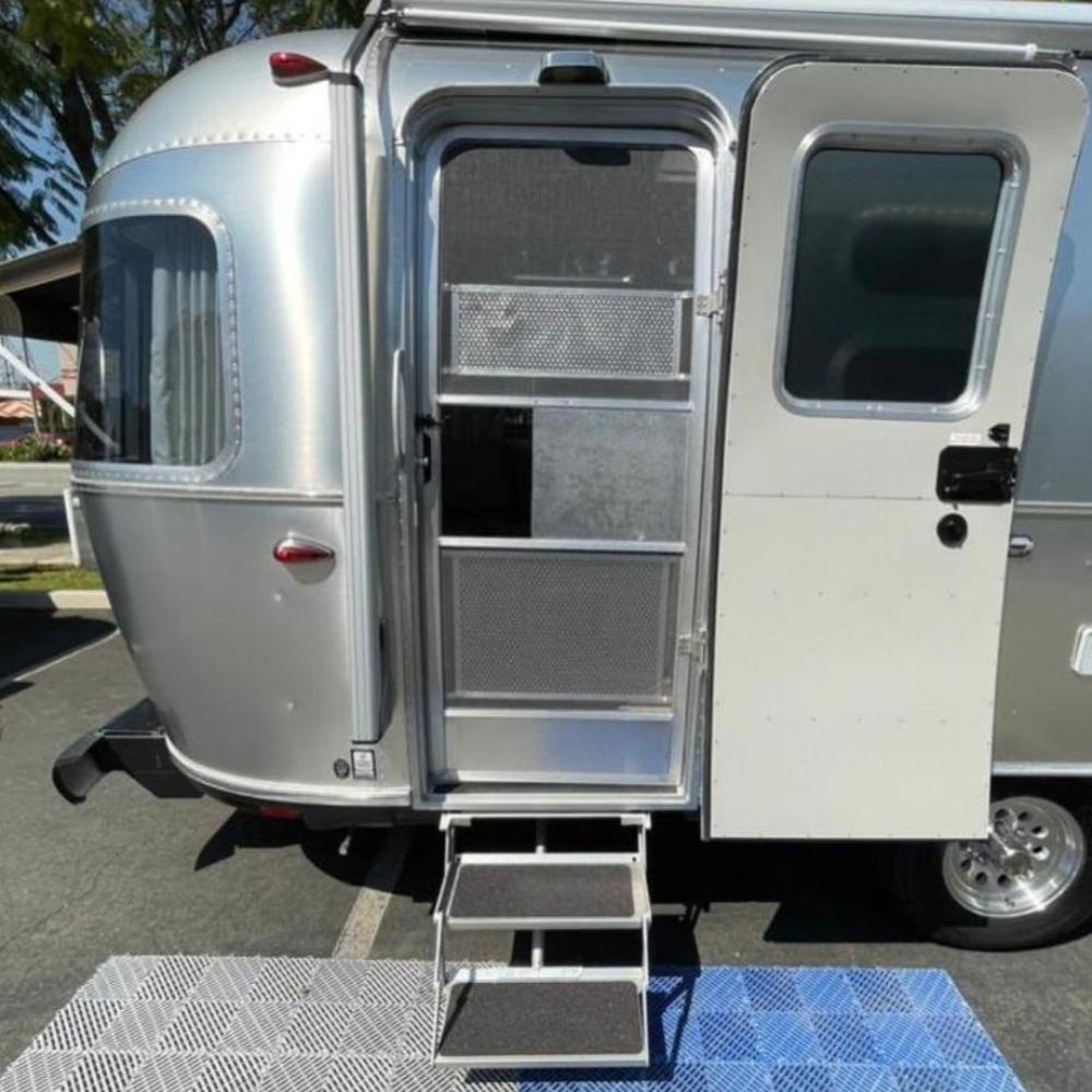 Air Step Brace for Airstreams